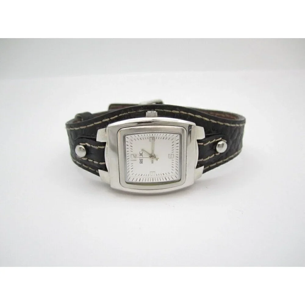 Women Relic Quartz WR Analog 25mm Dial Round Watch (G738) 